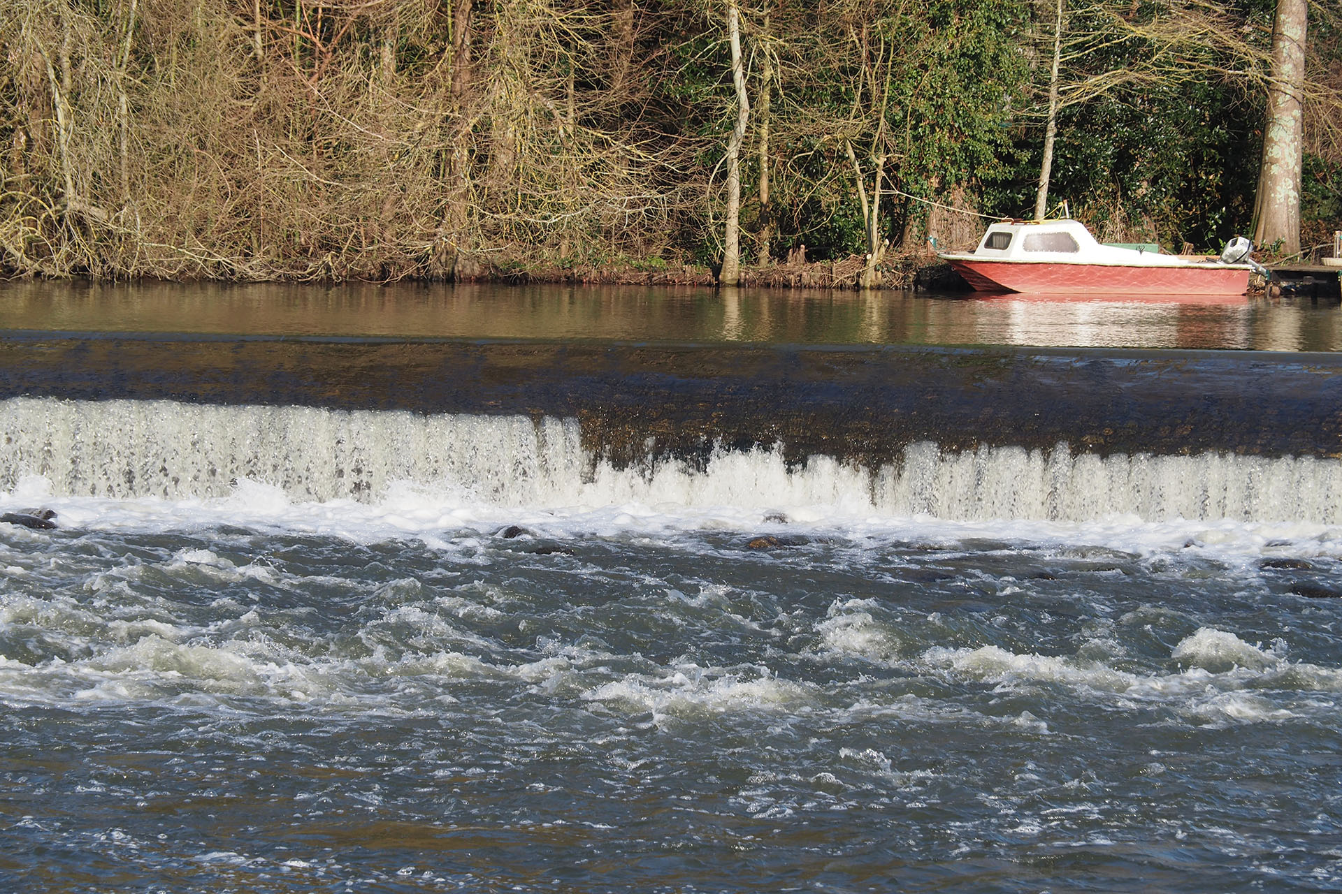 Chaussée à Mareuil-sur-Lay-Dissais en hiver