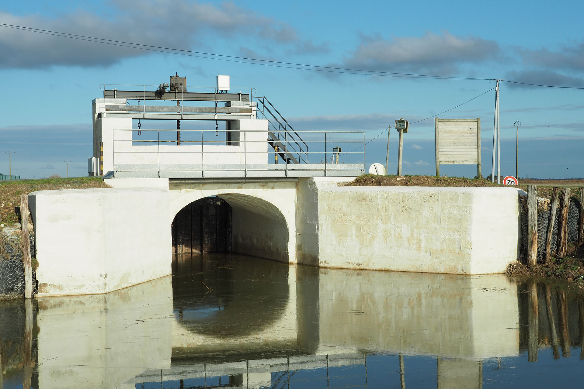 La Porte des Ammares à Champagné-les-Marais