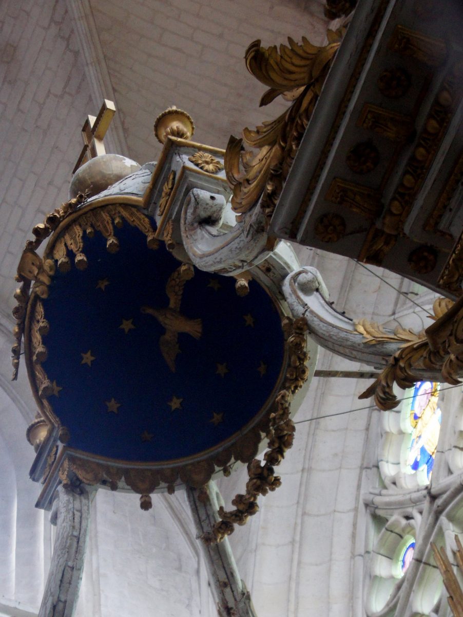 Cathedrale-Notre-Dame-de-Assomption-Luçon-Vendée-baldaquin_WC