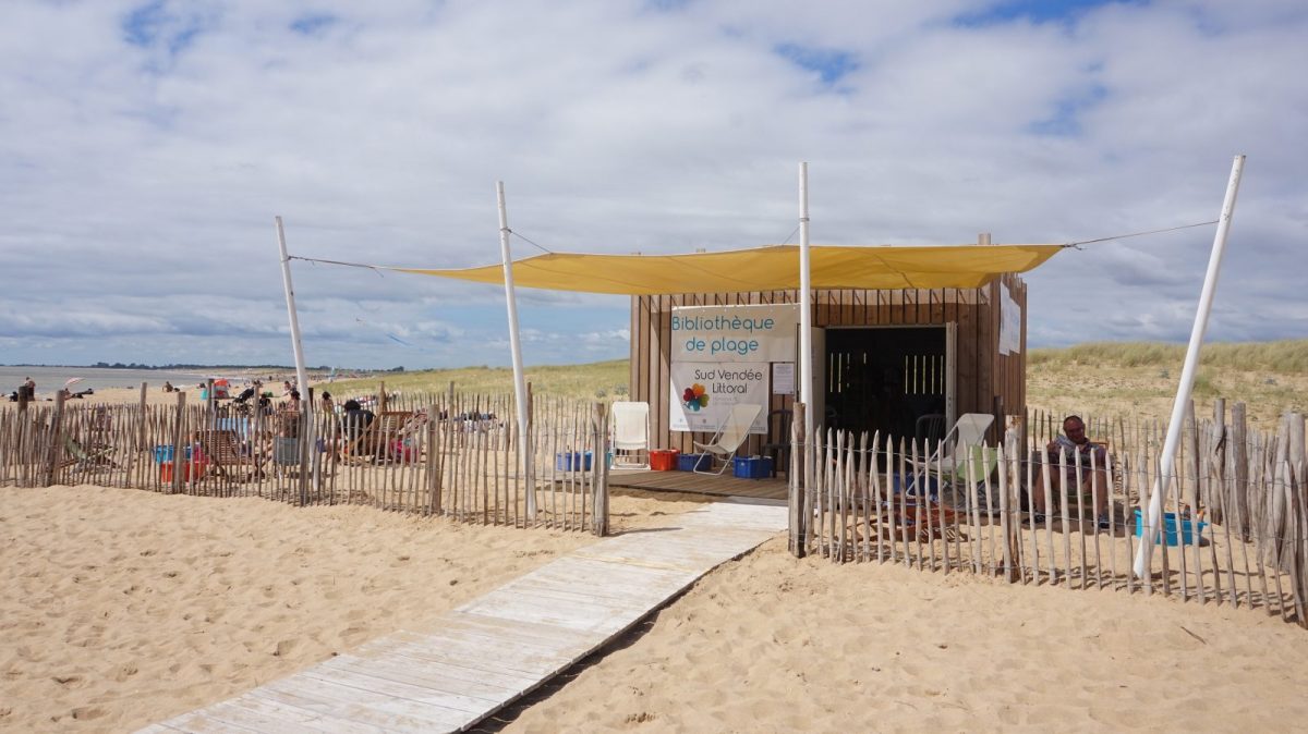 BIBLIOTHÈQUE DE PLAGE-L’AIGUILLON-LA-PRESQU’ILE-vue d’ensemble