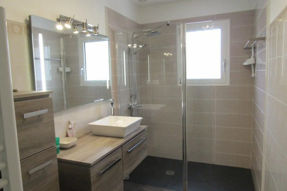 411318 – Salle d&rsquo;eau 1