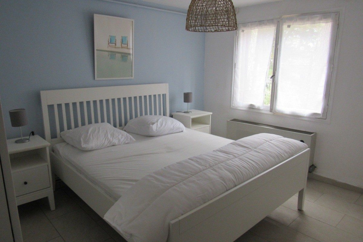 351793 – Chambre 2