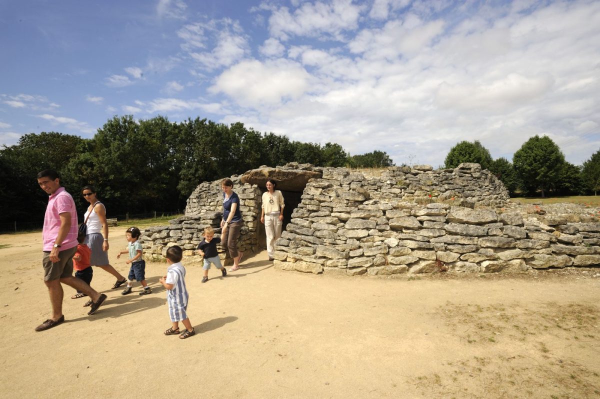 Reconstitution cairn
