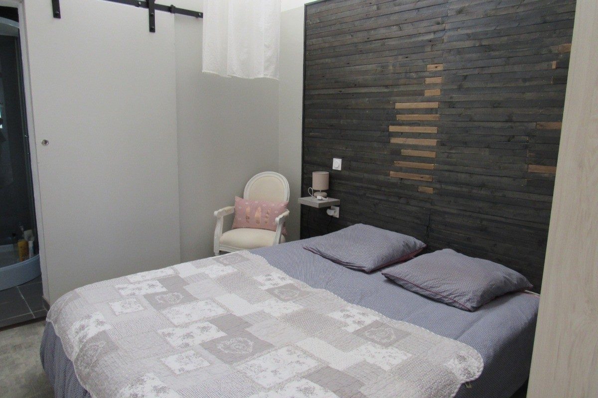 290513 – Chambre 1 lit 160×200