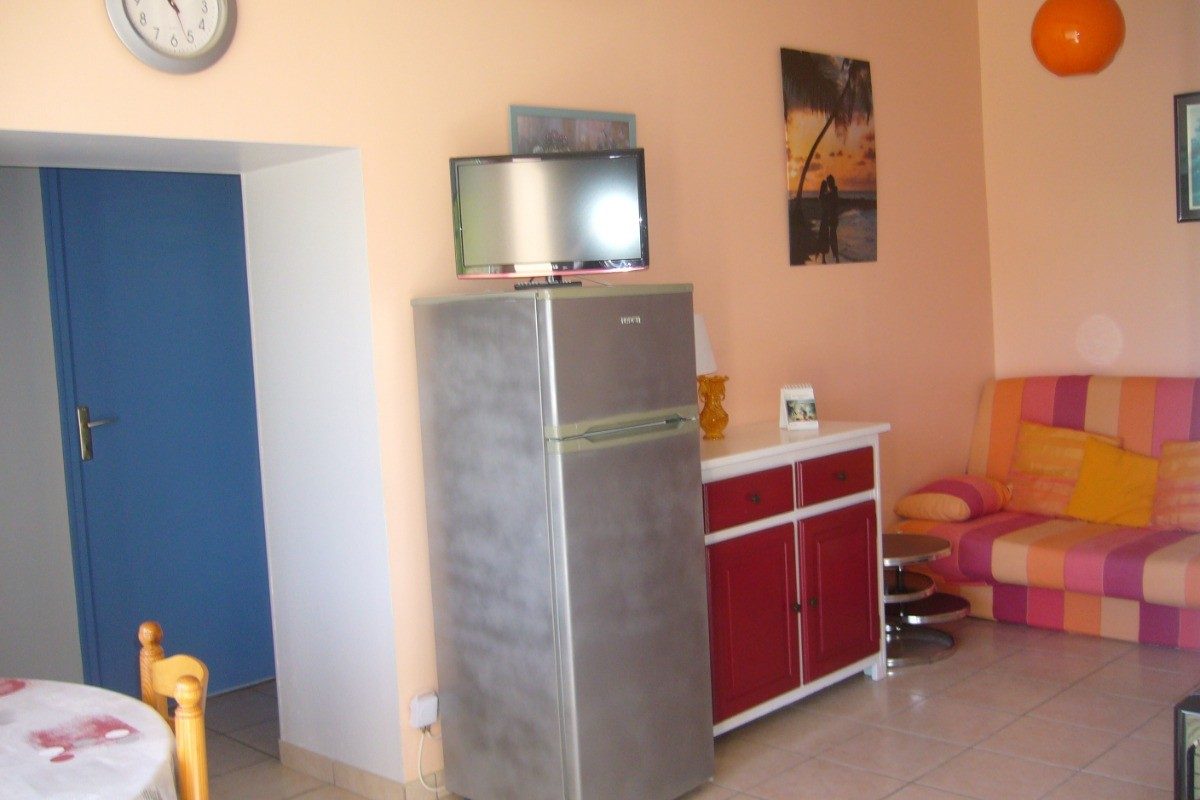 53718 – séjour-salon côté  chambres