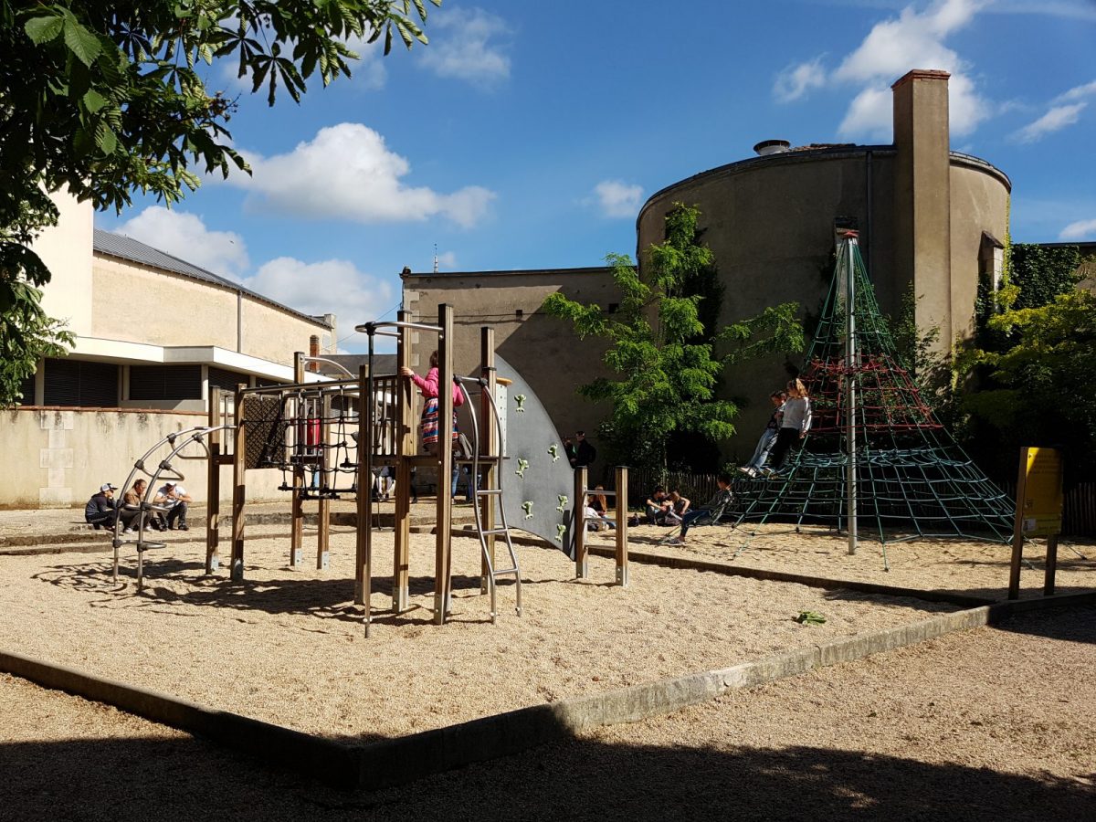 AIRE DE JEUX – JARDIN DUMAINE-Luçon