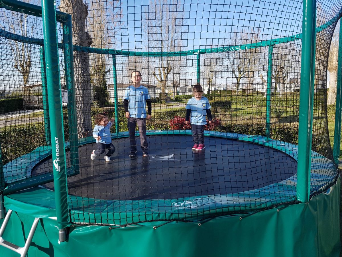 Camping Le Pré des Sables_L’Aiguillon La Presqu’Ile_Trampoline