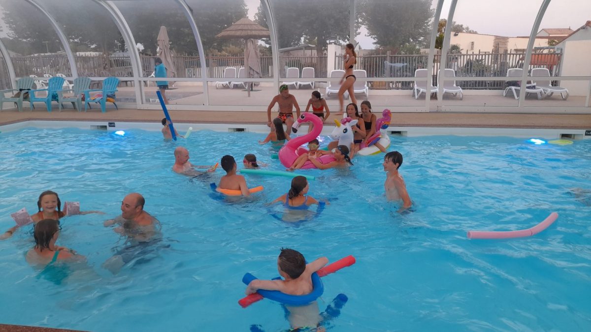 Camping Le Pré des Sables_L’Aiguillon La Presqu’Ile_Animation piscine (2)