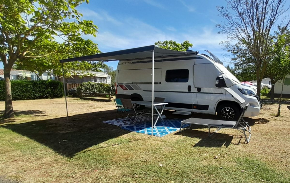 Camping Le Pré des Sables_L’Aiguillon La Presqu’Ile_Emplacement nu (1)