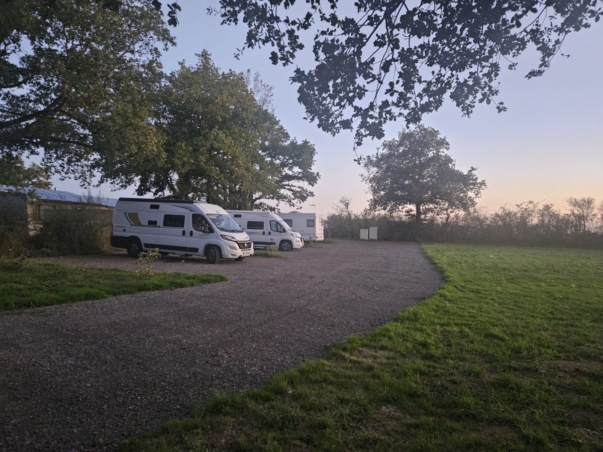 Camping Couleurs Vendée_Mareuil sur Lay_Emplacement camping car