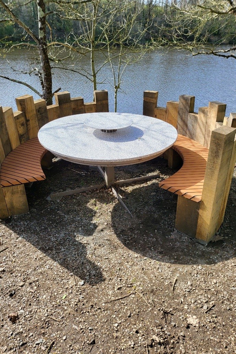 186215 – PIQUE NIQUE AU BORD DU LAC