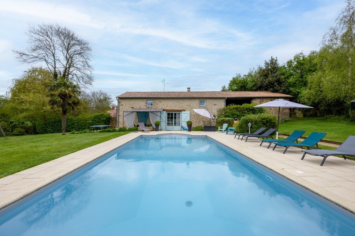 53610 – Piscine