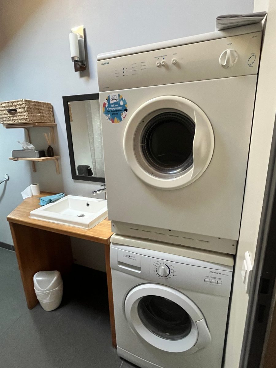 390673 – LAVE LINGE ET SECHE LINGE