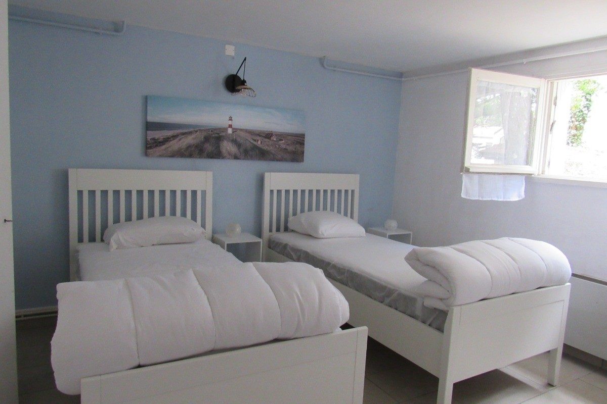 351794 – Chambre 3