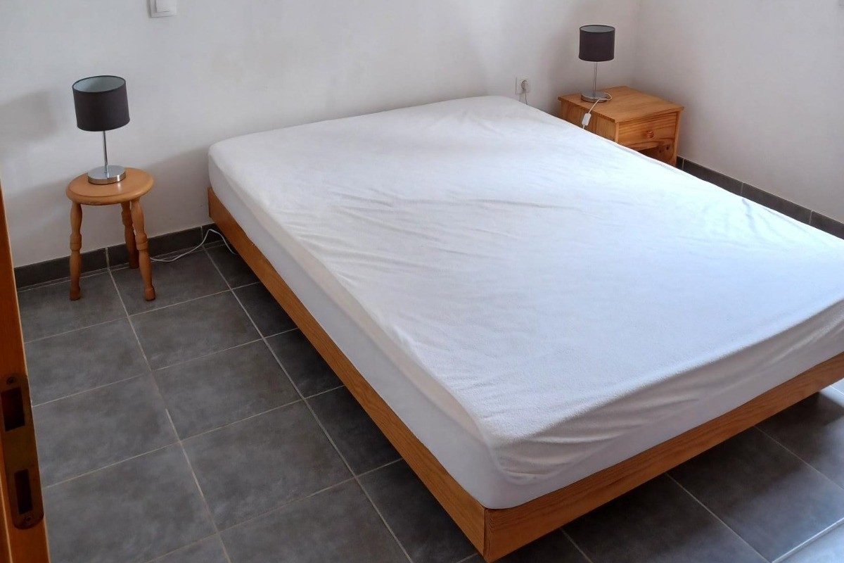 345694 – Chambre lit en 140
