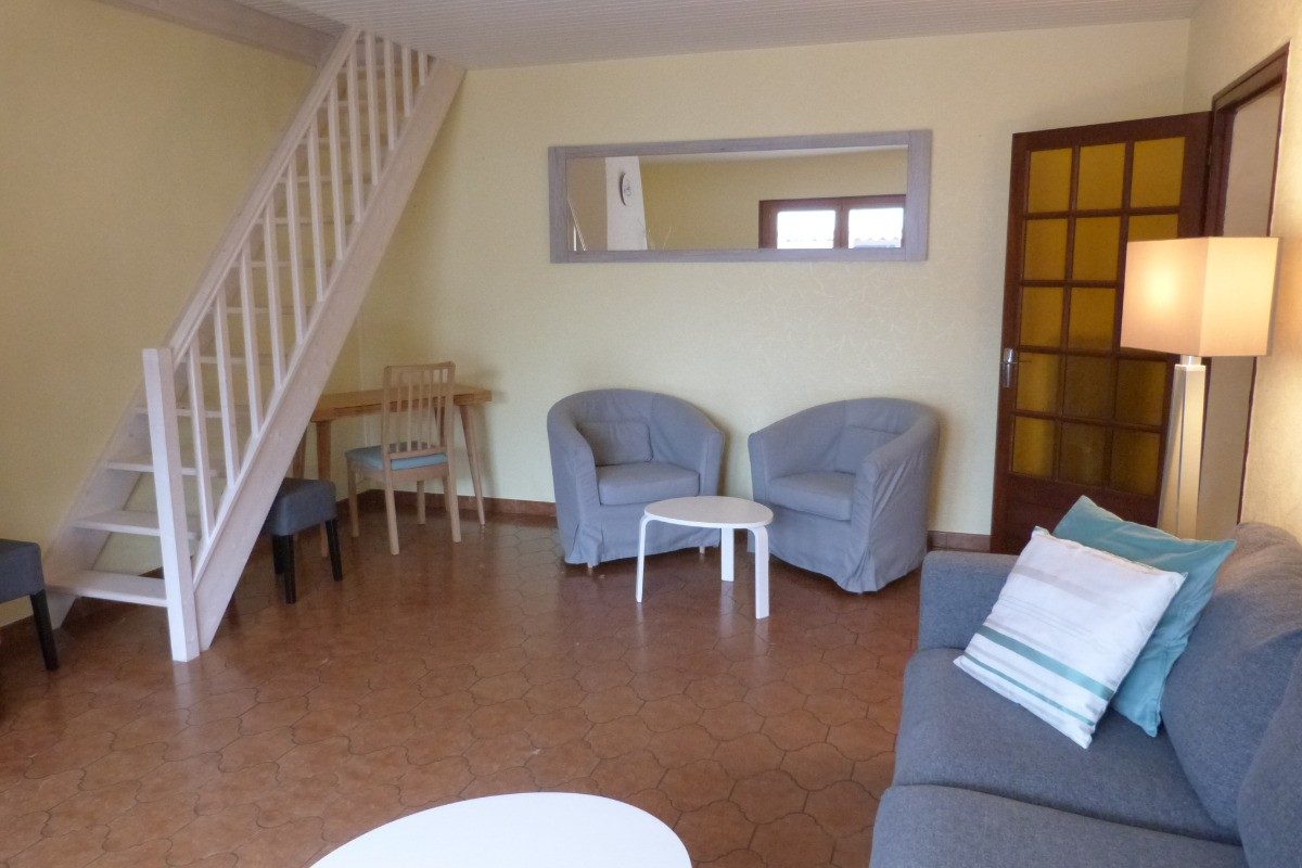 214838 – Salon