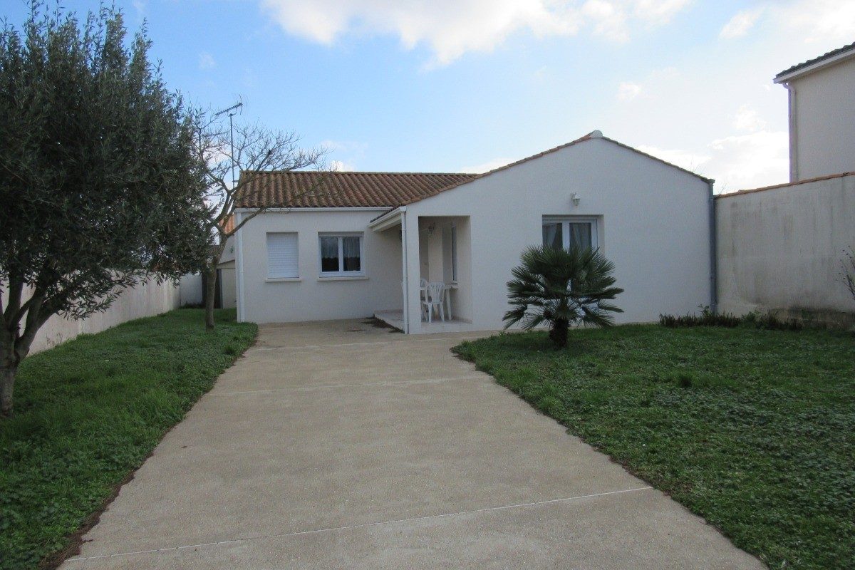 319572 – Maison avec jardin clos