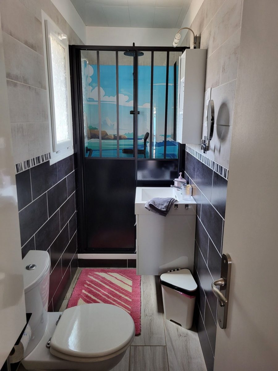 Meublé Le Carrour_L&rsquo;Aiguillon La Presqu&rsquo;Ile_Salle d&rsquo;eau