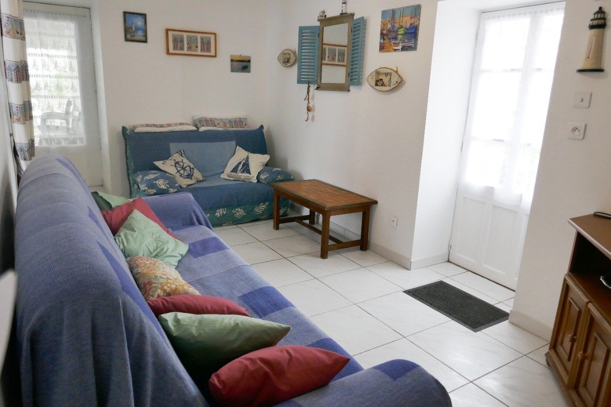 165408 – Salon