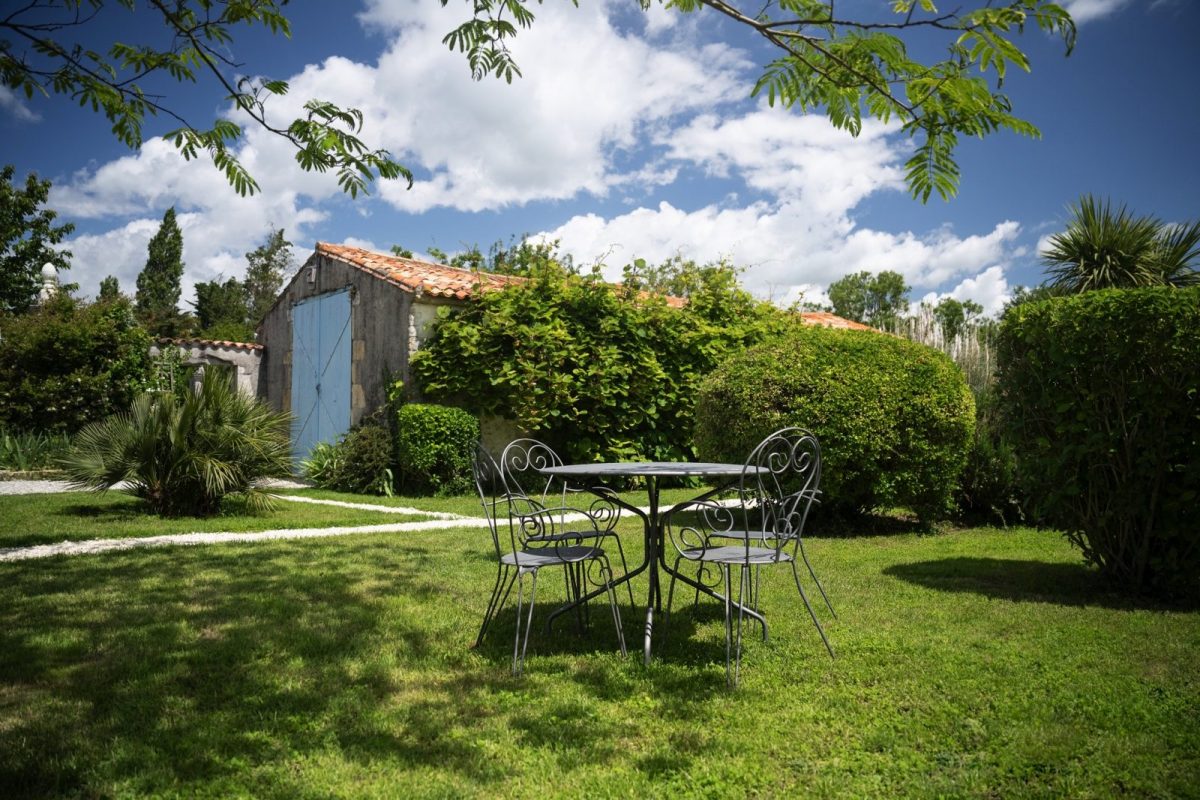 Meublé La Huppe Fasciée_Chaillé les Marais_Jardin intérieur