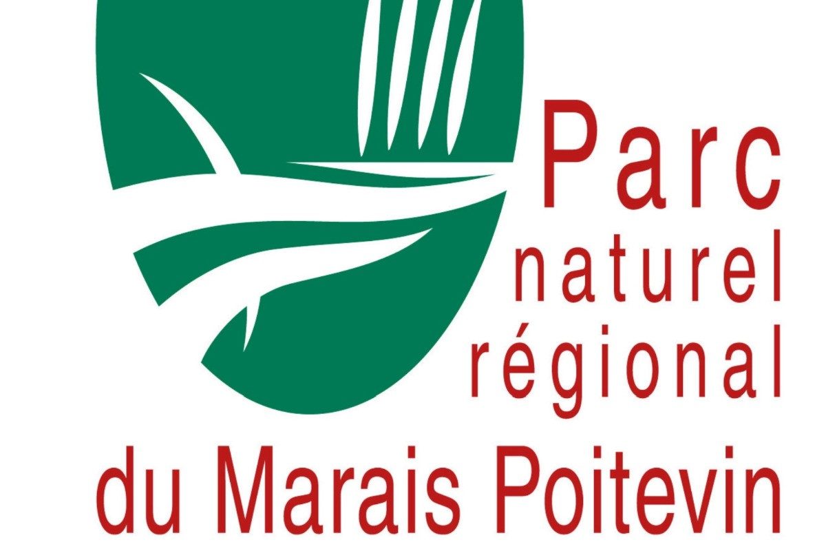 40267 – Coeur historique du Marais Poitevin: les moines de Moreilles ont creusé le canal de Both Neuf en 1199