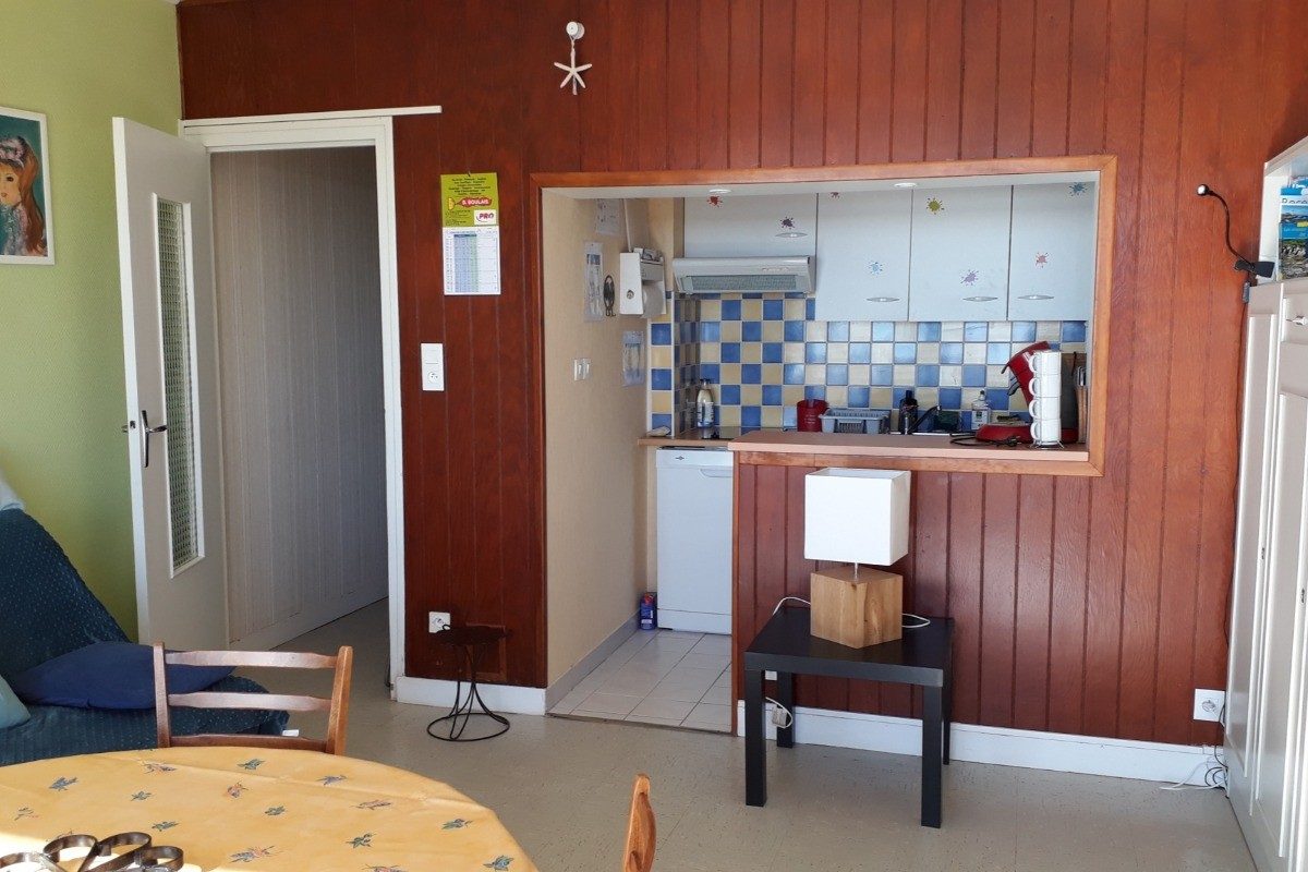294749 –
