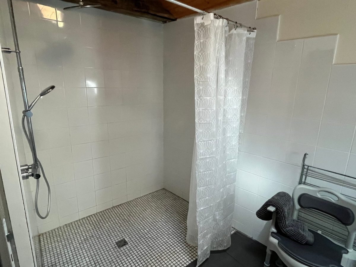 390671 – SALLE DE BAIN -PMR