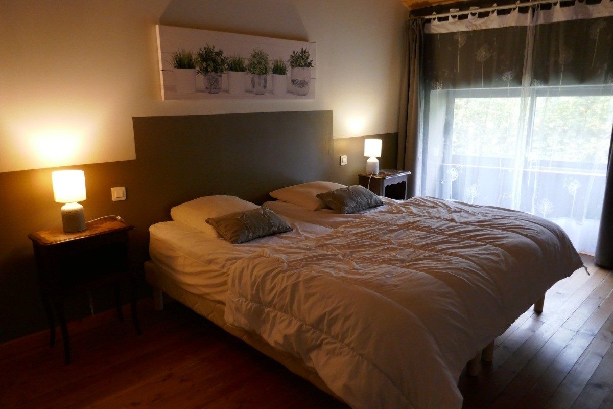 219903 – Grande chambre RDC (2)