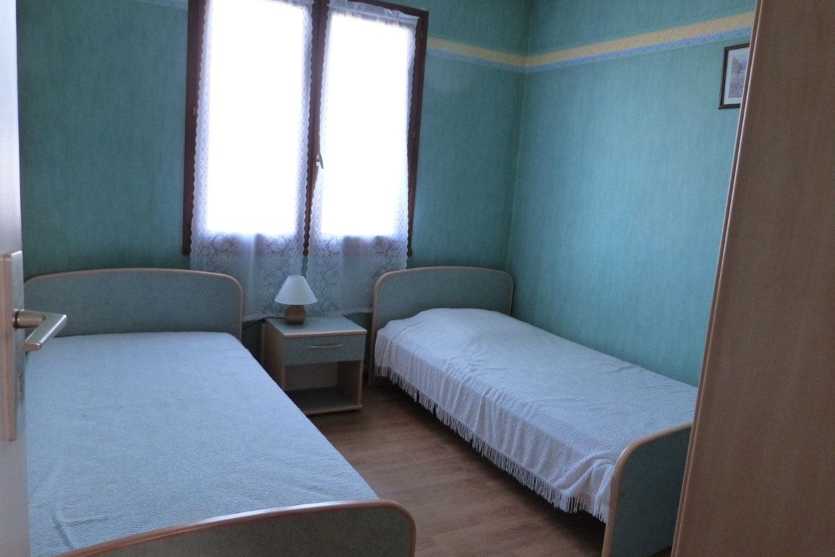 252084 – Chambre 2