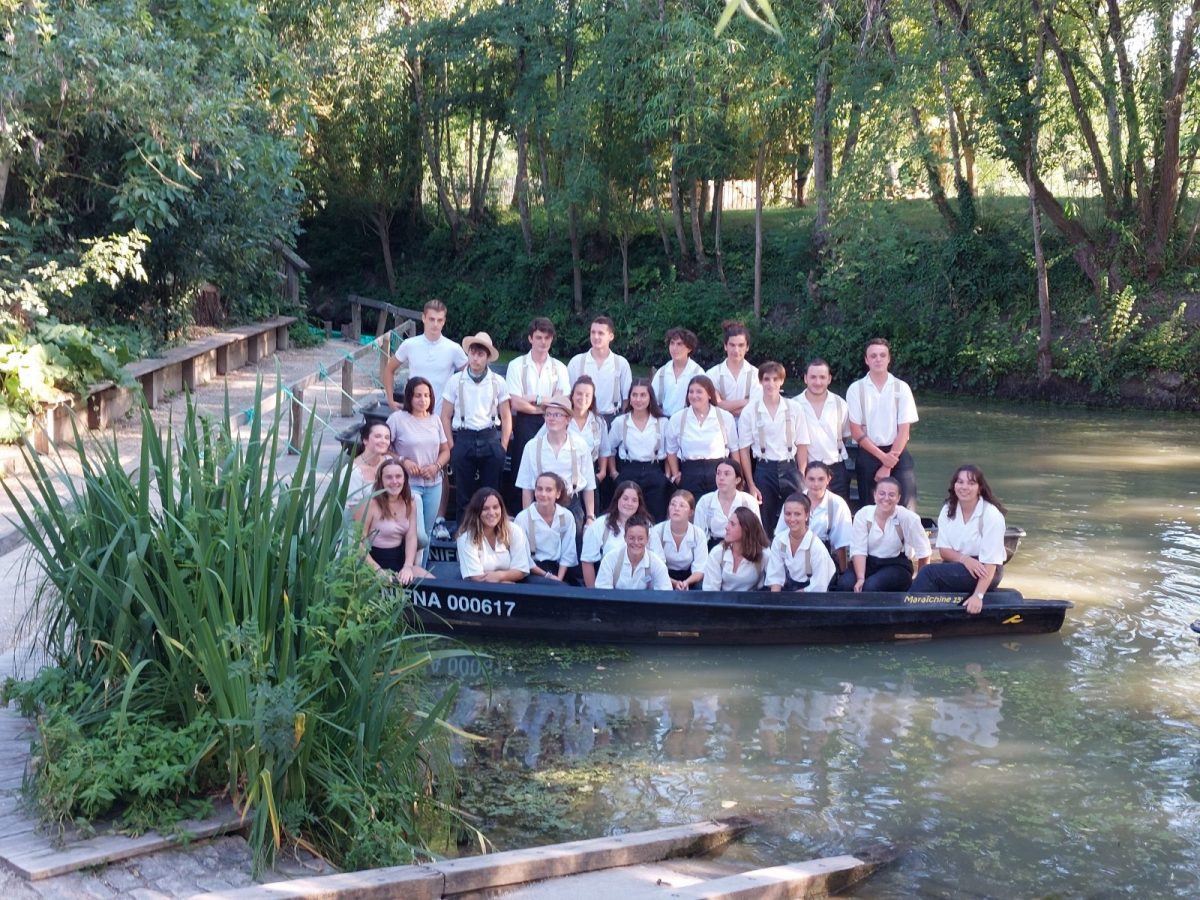 Photo de famille de bateliers Embarcadère de l’Abbaye