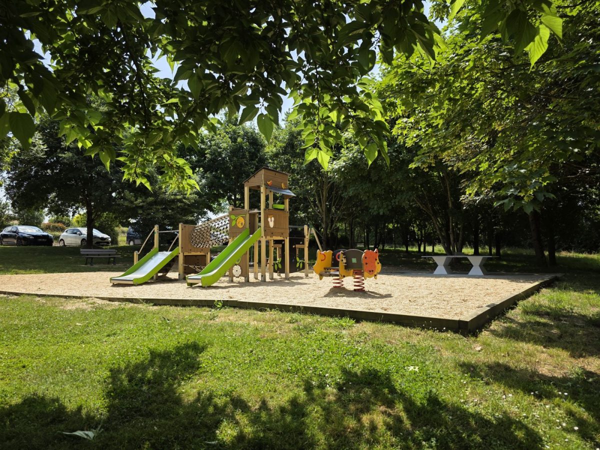 Bellenoue-Chateau guibert-Aire de jeux-KG