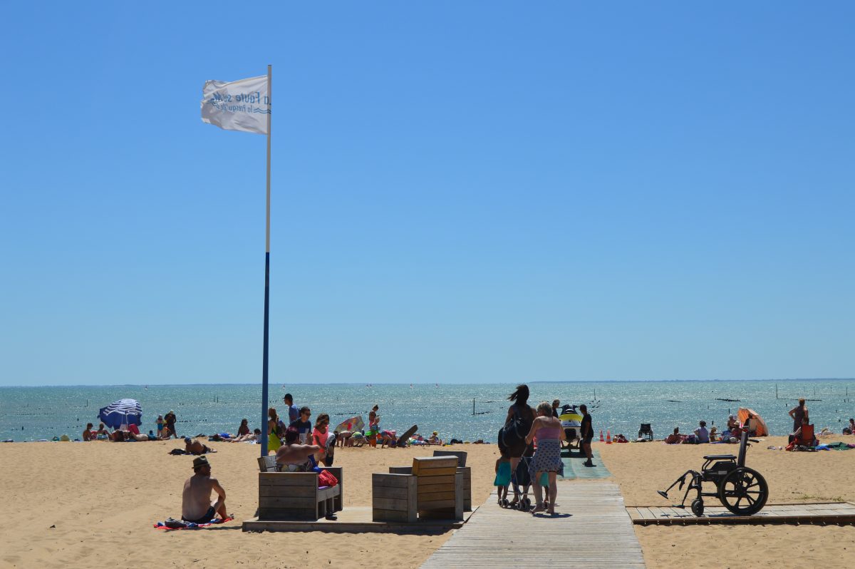 PLAGE DES BÉLUGAS-L’AIGUILLON-LA-PRESQU’ILE-vue d’ensemble