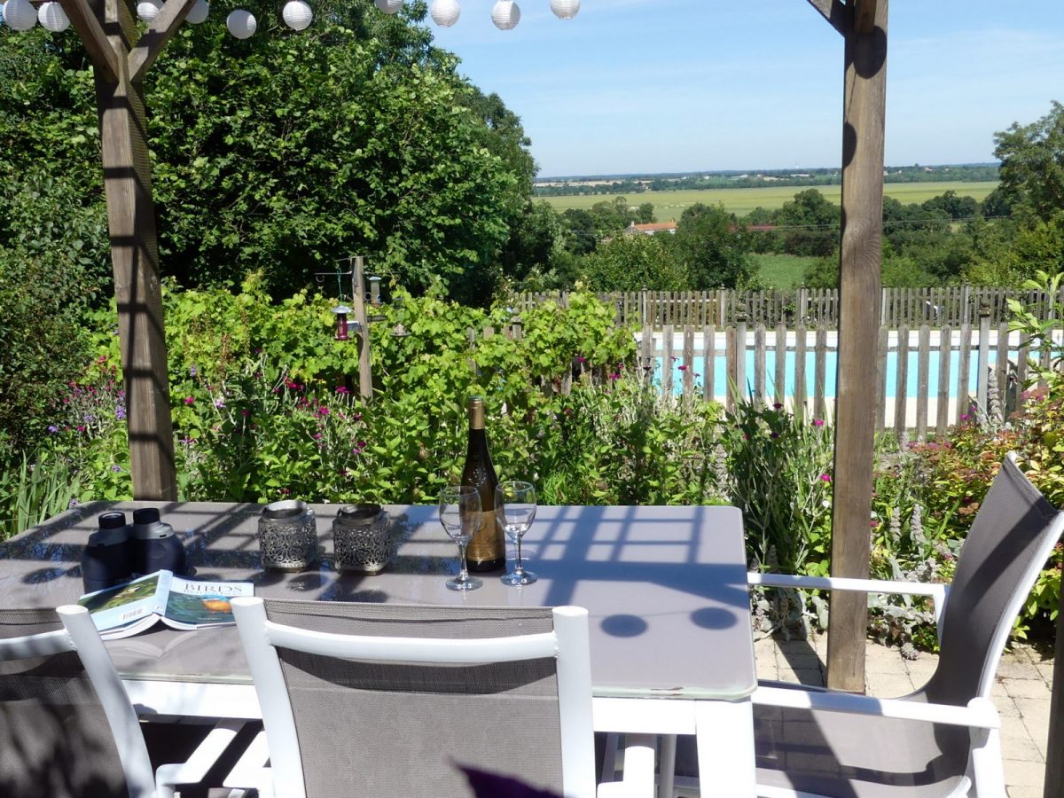 GÎTE L’ÉCURIE Lairoux La Terrasse Privée