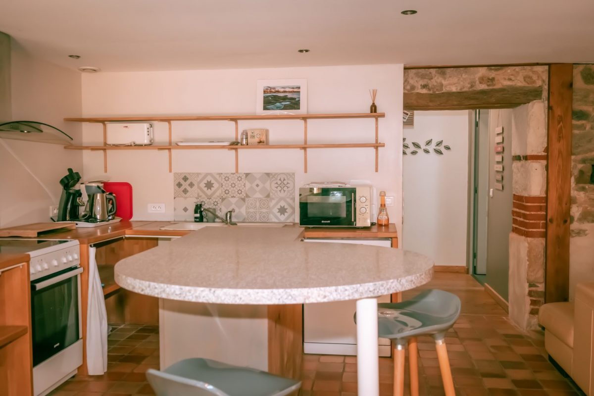 Meublé Manly_St Martin L&rsquo;Ars_Cuisine équipée