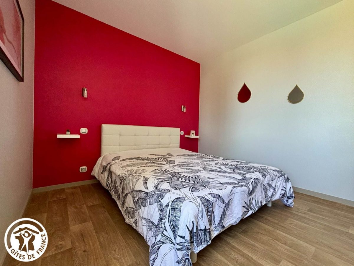 Gîte agréé Gîtes de France en Vendée : Chambre 1 (1 lit 160)_19