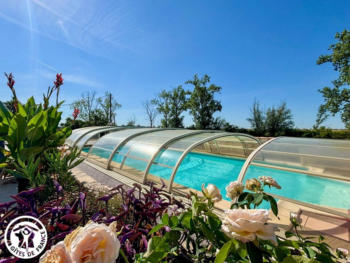 Gîte agréé Gîtes de France en Vendée : Piscine partagée_1