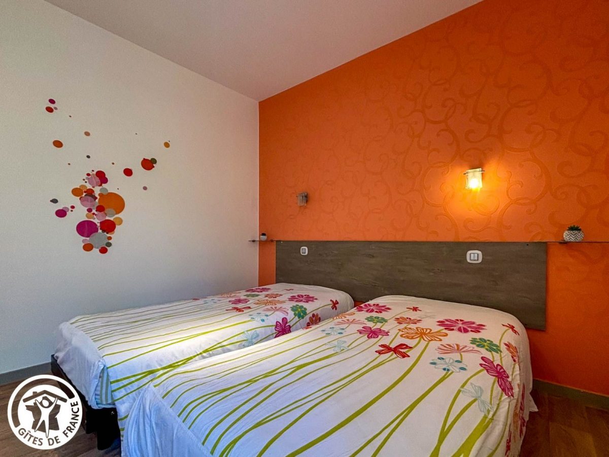 Gîte agréé Gîtes de France en Vendée : Chambre 2 (2 lits 90 jumelables)_24