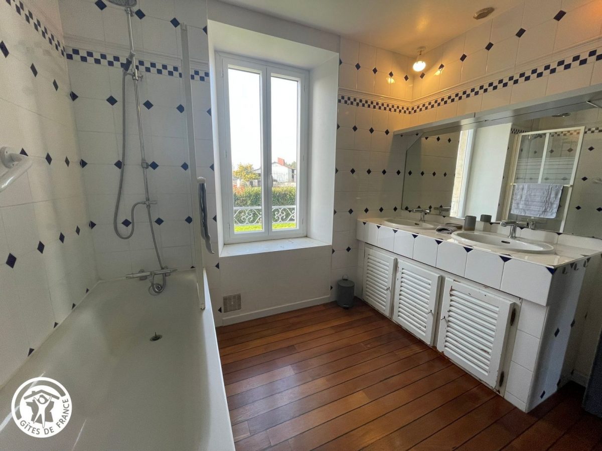 Gîte agréé Gîtes de France en Vendée : Salle de bain/WC_18