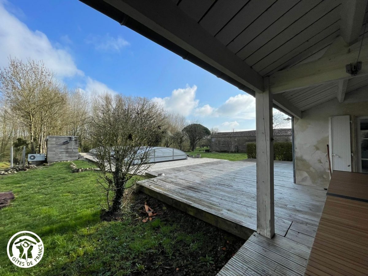 Gîte agréé Gîtes de France en Vendée : Terrain et terrasses_38