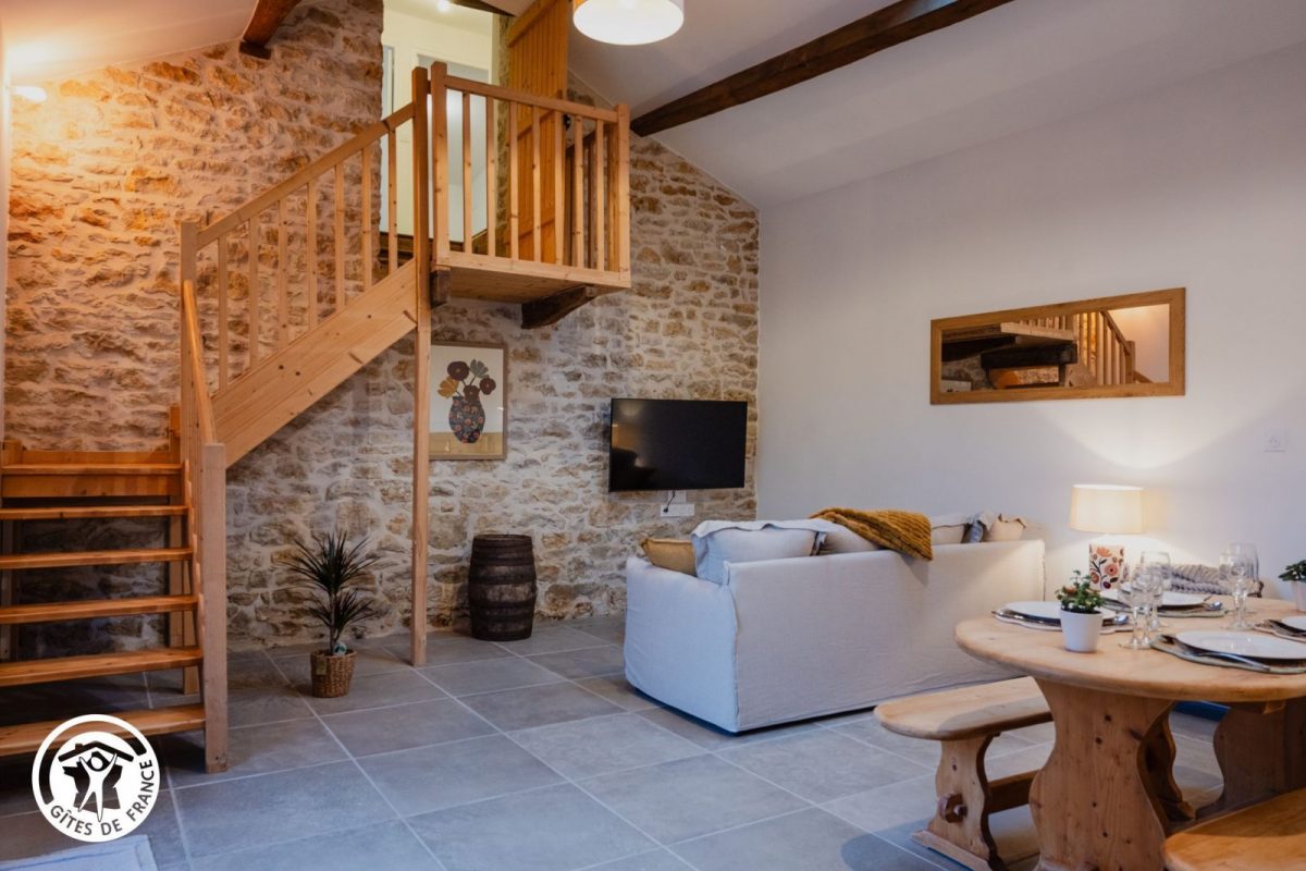 Gîte agréé Gîtes de France en Vendée : Salon/séjour/cuisine petite maison_28