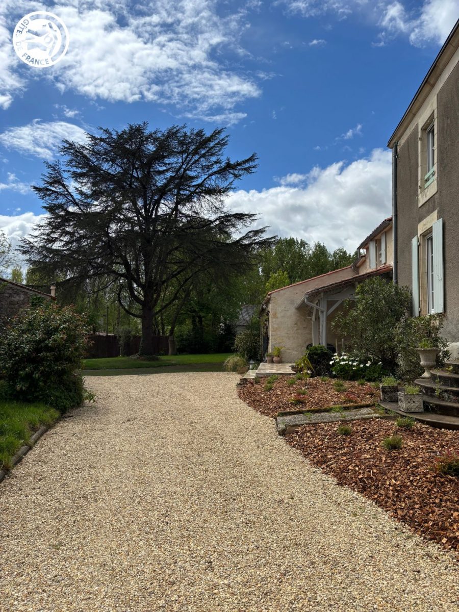 Gîte agréé Gîtes de France en Vendée : Cour_35