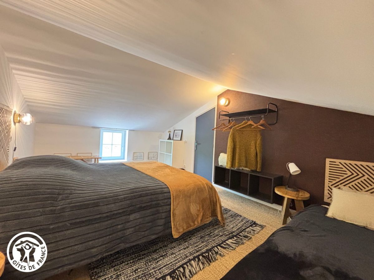 Gîte agréé Gîtes de France en Vendée : Chambre 5 (2 lits 80 jumelables + 1 lit 80)_26