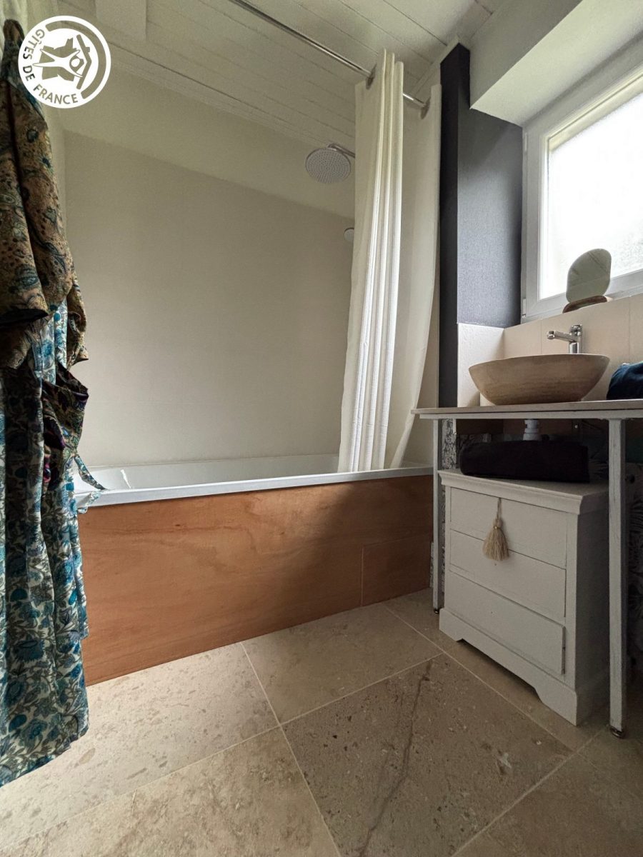 Gîte agréé Gîtes de France en Vendée : Salle de bain étage_24
