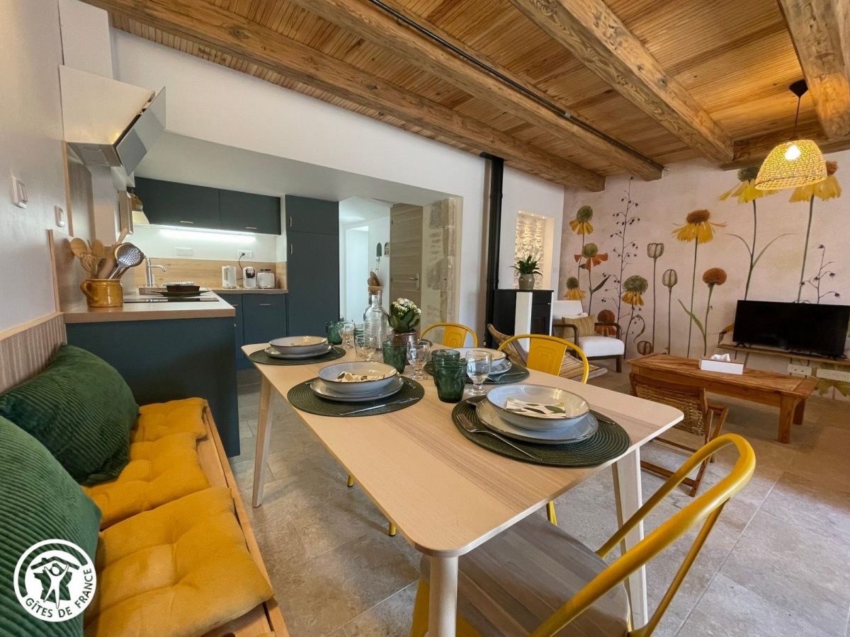 Gîte agréé Gîtes de France en Vendée : Séjour/salon/cuisine_6