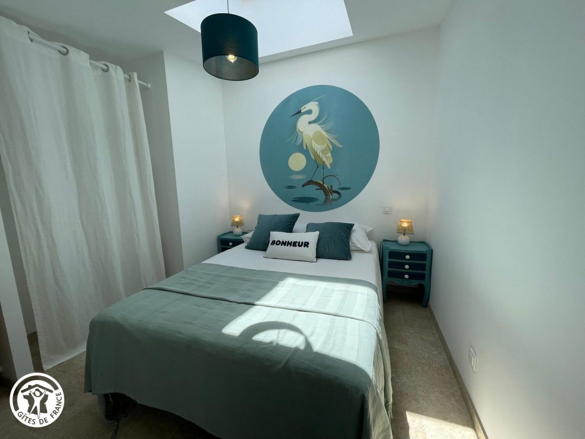 Gîte agréé Gîtes de France en Vendée : Chambre 1 (1 lit 140)_10