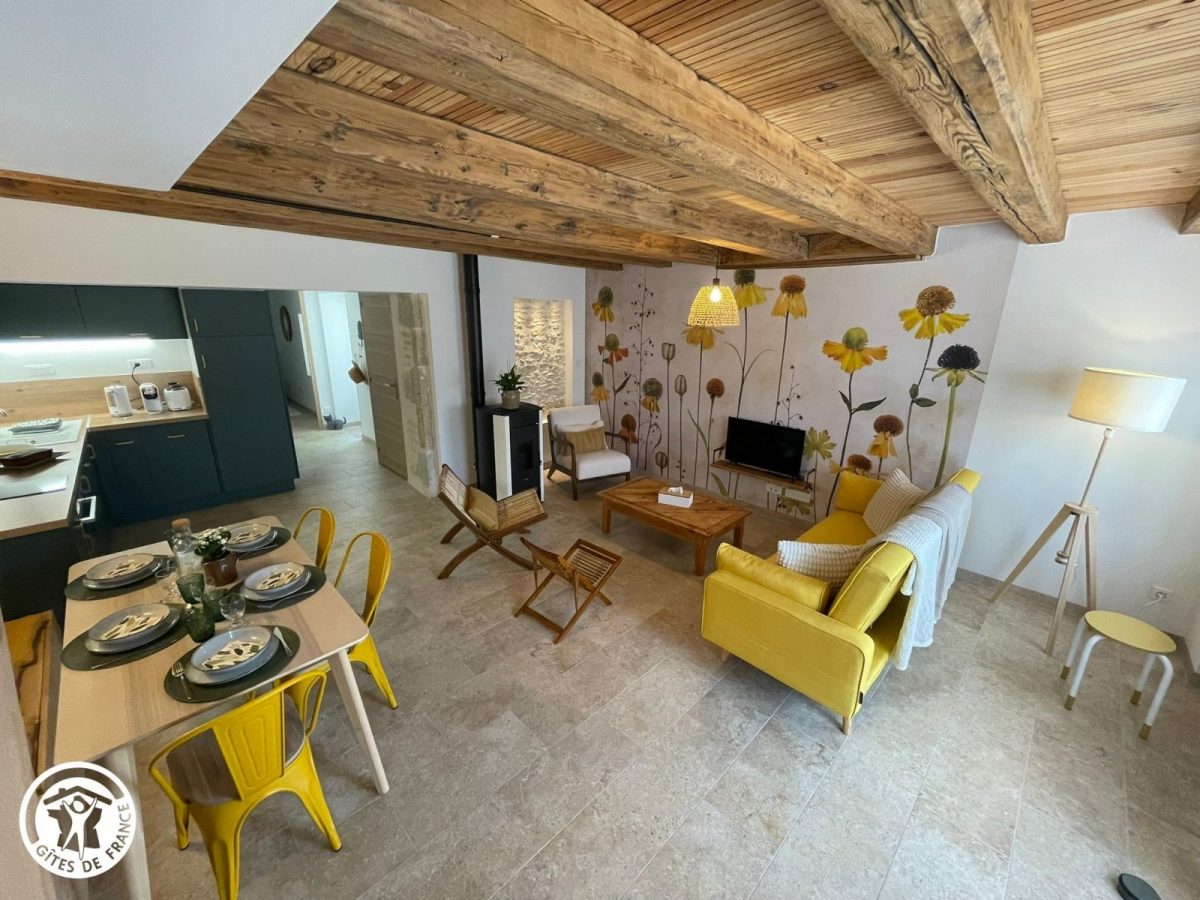 Gîte agréé Gîtes de France en Vendée : Séjour/salon/cuisine_2