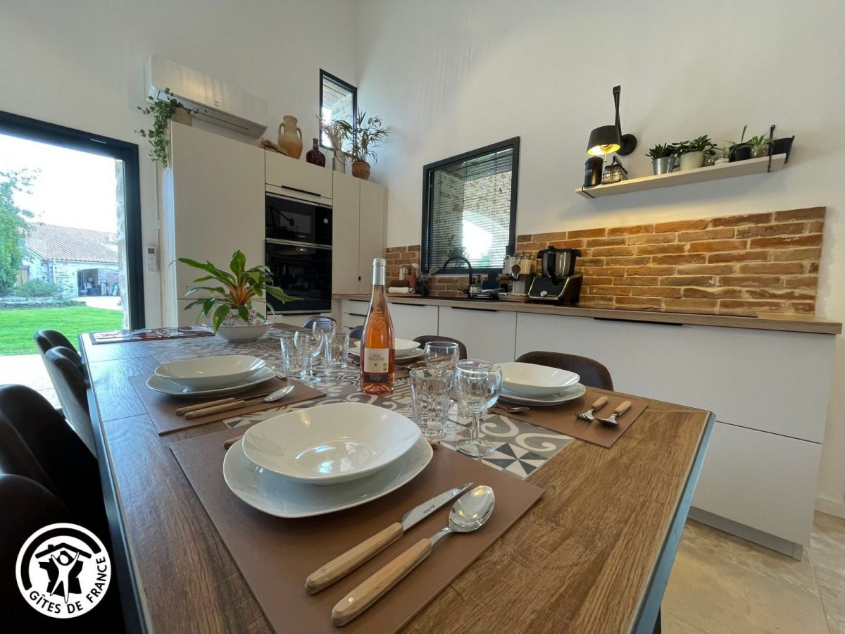 Gîte agréé Gîtes de France en Vendée : Séjour/cuisine_9