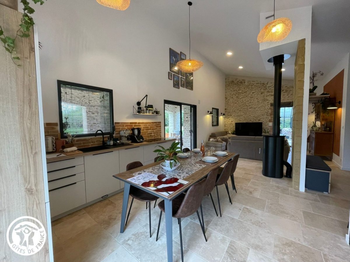 Gîte agréé Gîtes de France en Vendée : Séjour/cuisine_8