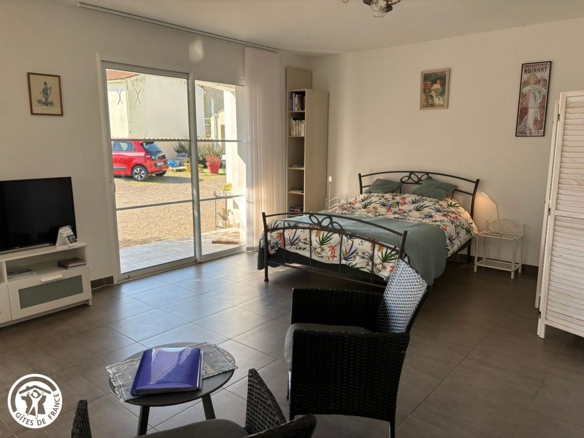 Chambre d&rsquo;hôtes agréée Gîtes de France dans le PNR Marais Poitevin :  Chambre (1 lit 140)_3