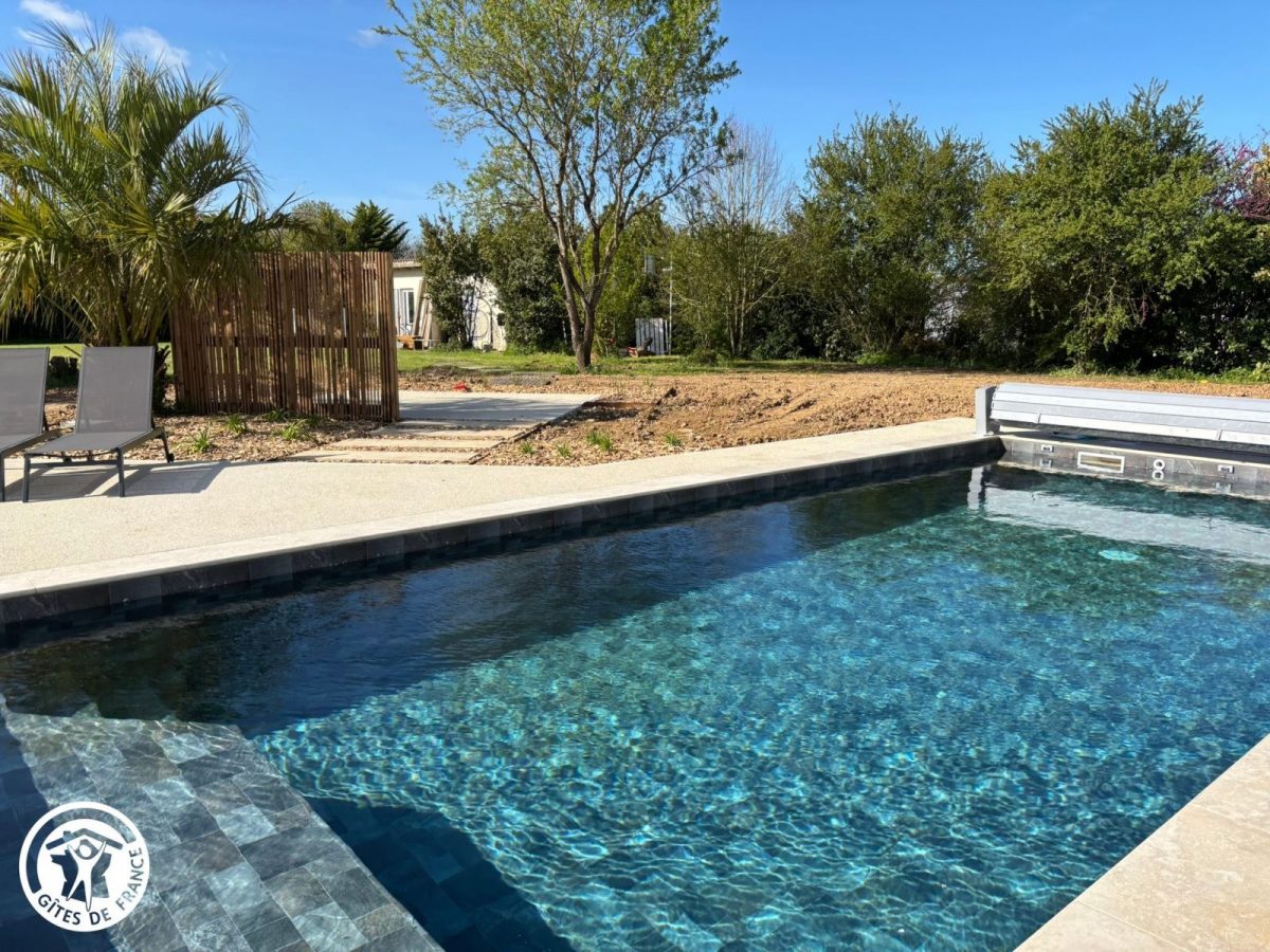 Chambres d&rsquo;hôtes agréées Gîtes de France dans le PNR Marais Poitevin :  Piscine chauffée_1